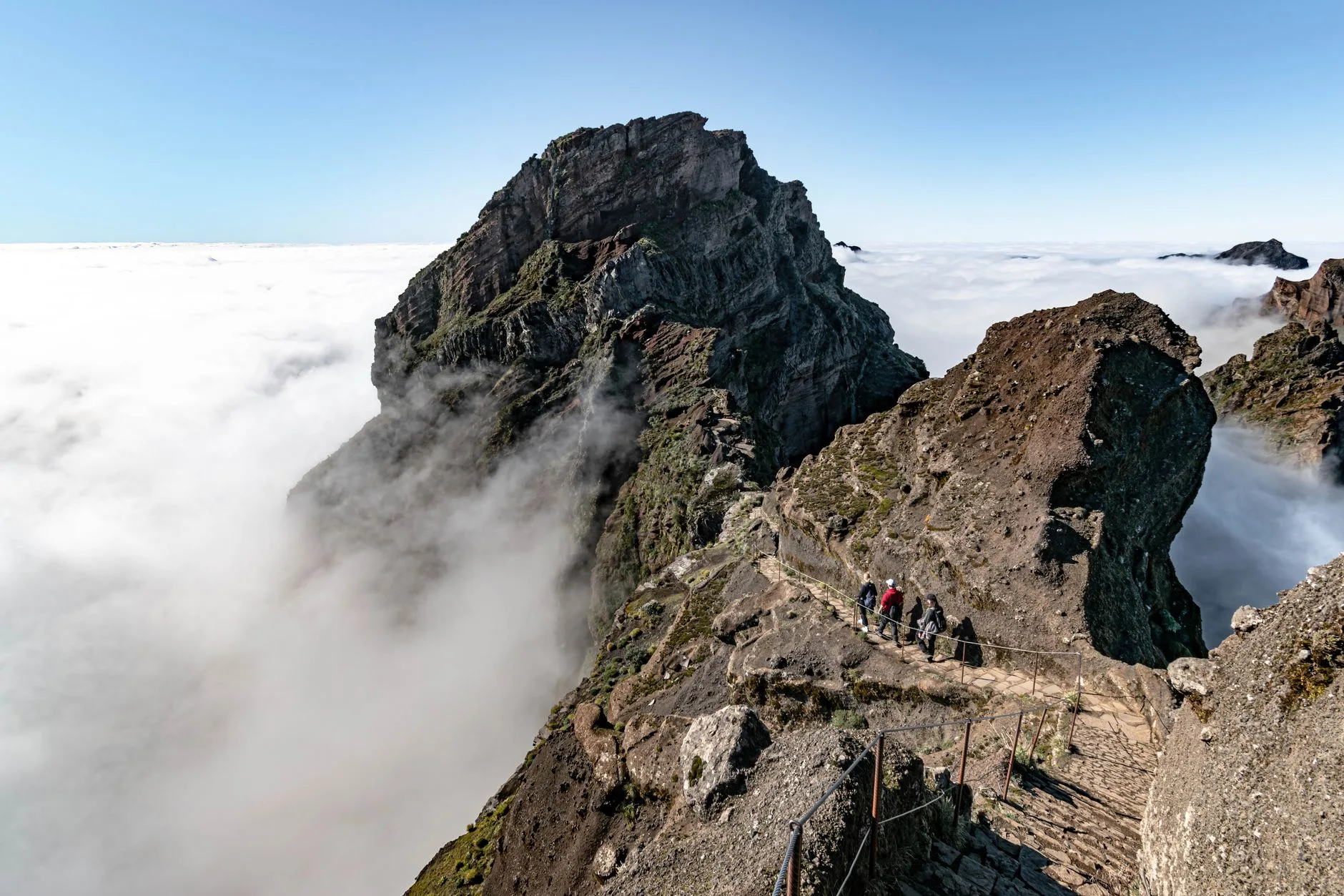 Pico do Arieiro – Pico Ruivo : la haute montagne