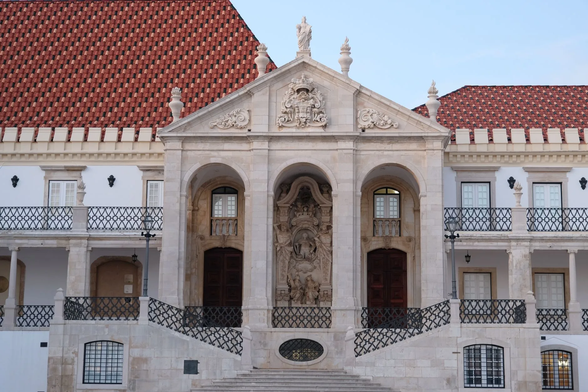 Le matin : l'université de Coimbra