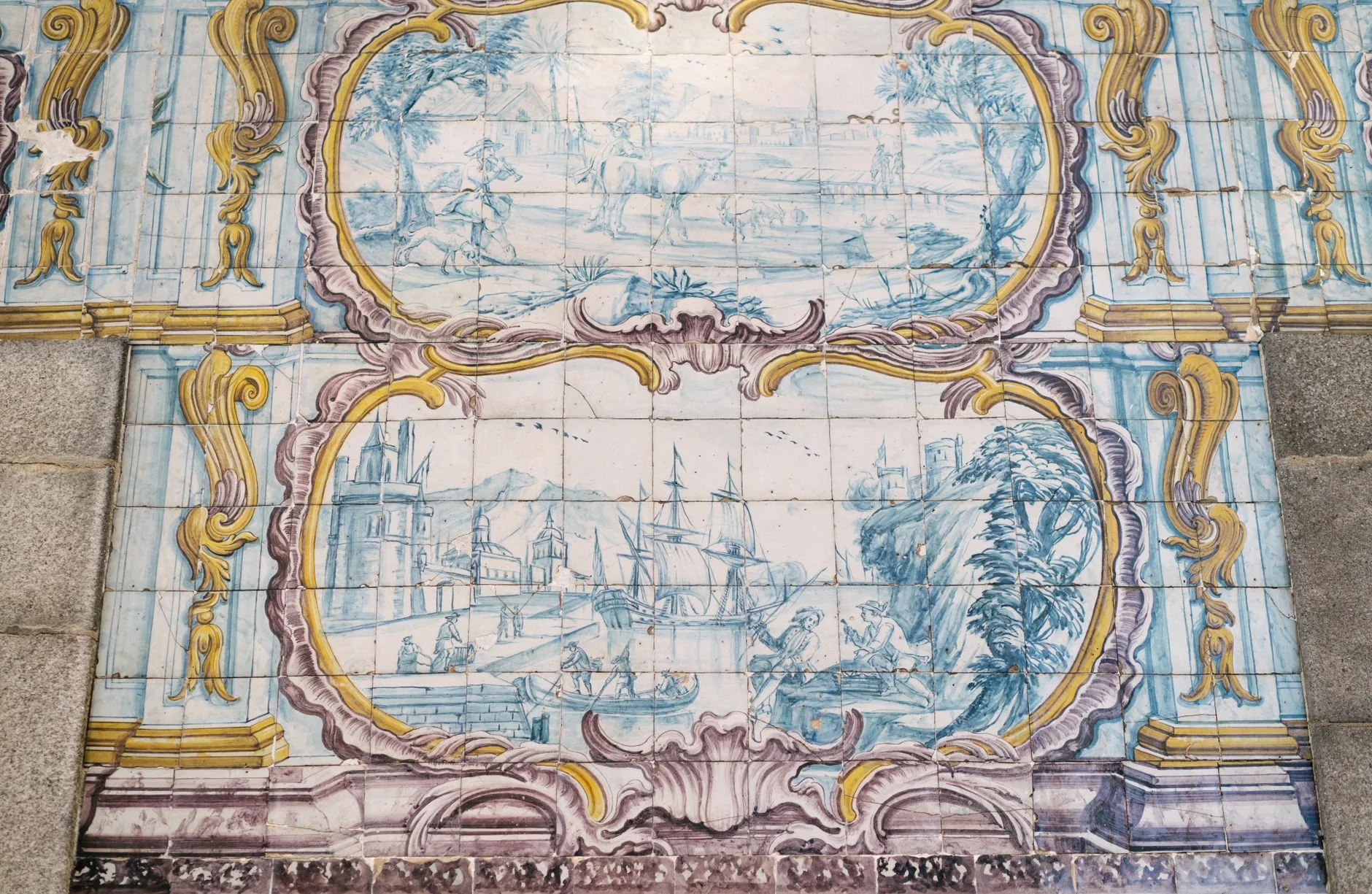 La Porta da Vila et la Rua Direita