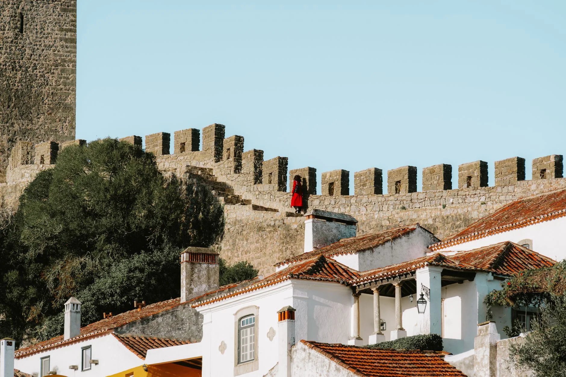 Remparts et maisons blanches de la cité médiévale d'Óbidos